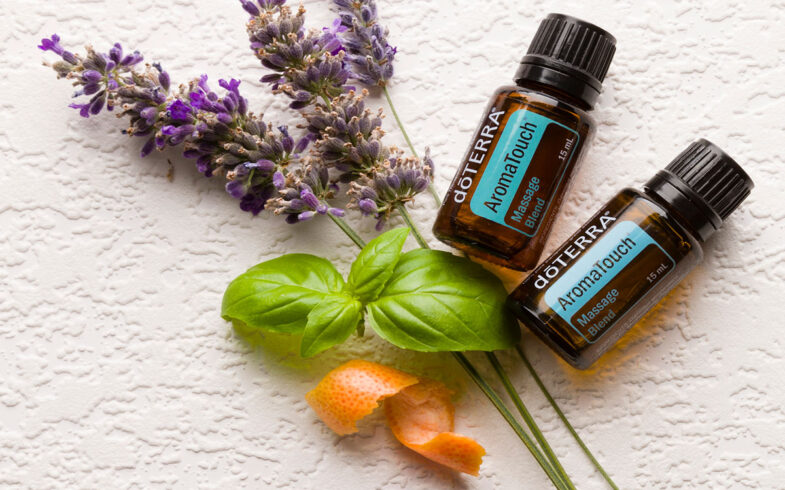 AromaTouch – TECHNIKA i mieszanka olejków do masażu